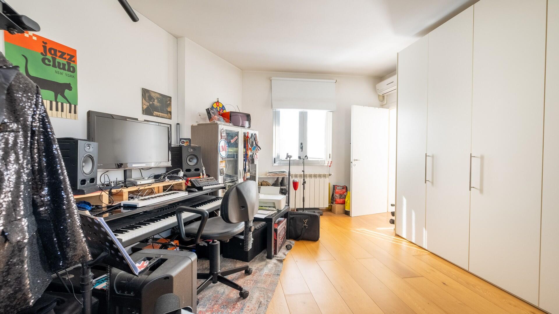 House for Sale with Terrace near Lecce