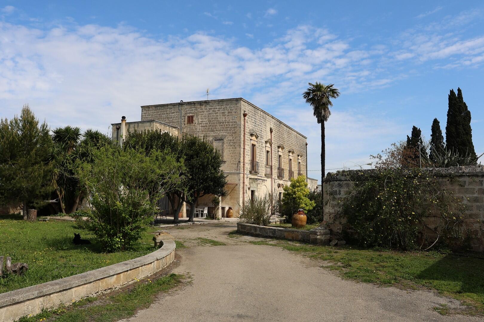 ELEGANTE CASINO DI CAMPAGNA VICINO LECCE