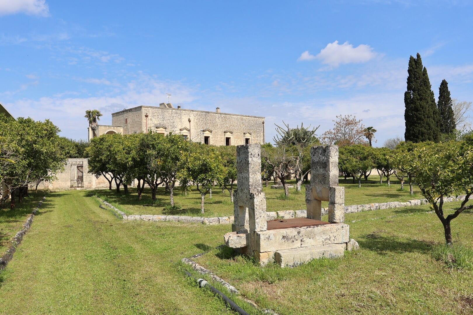 ELEGANTE CASINO DI CAMPAGNA VICINO LECCE
