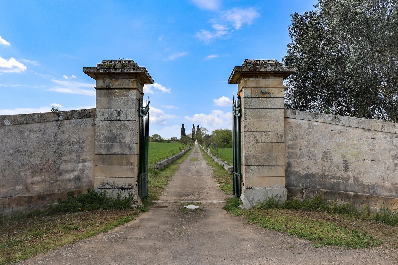 ELEGANTE CASINO DI CAMPAGNA VICINO LECCE