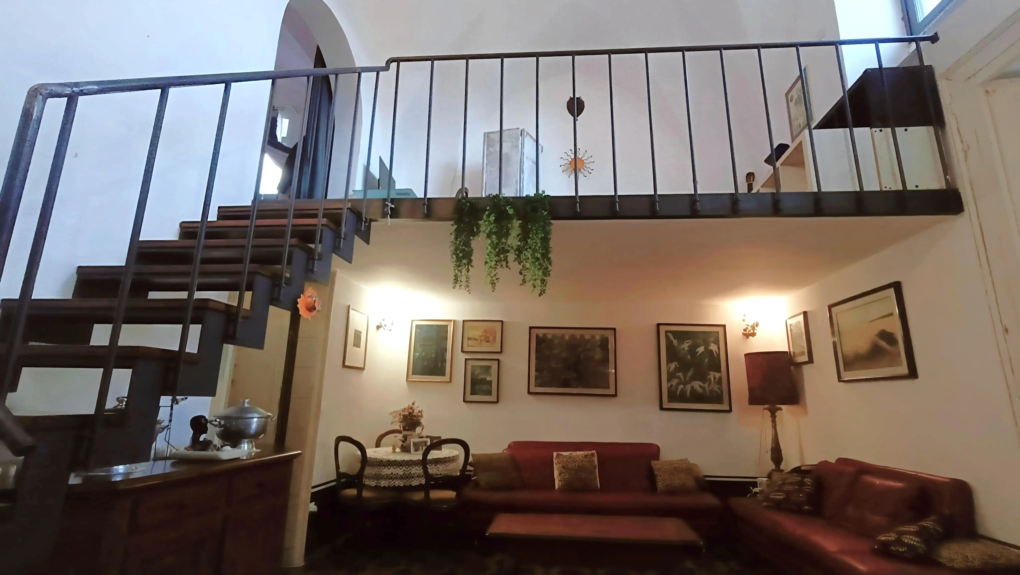 ELEGANTE DIMORA STORICA CON VOLTE A STELLA NEL CENTRO DI LECCE