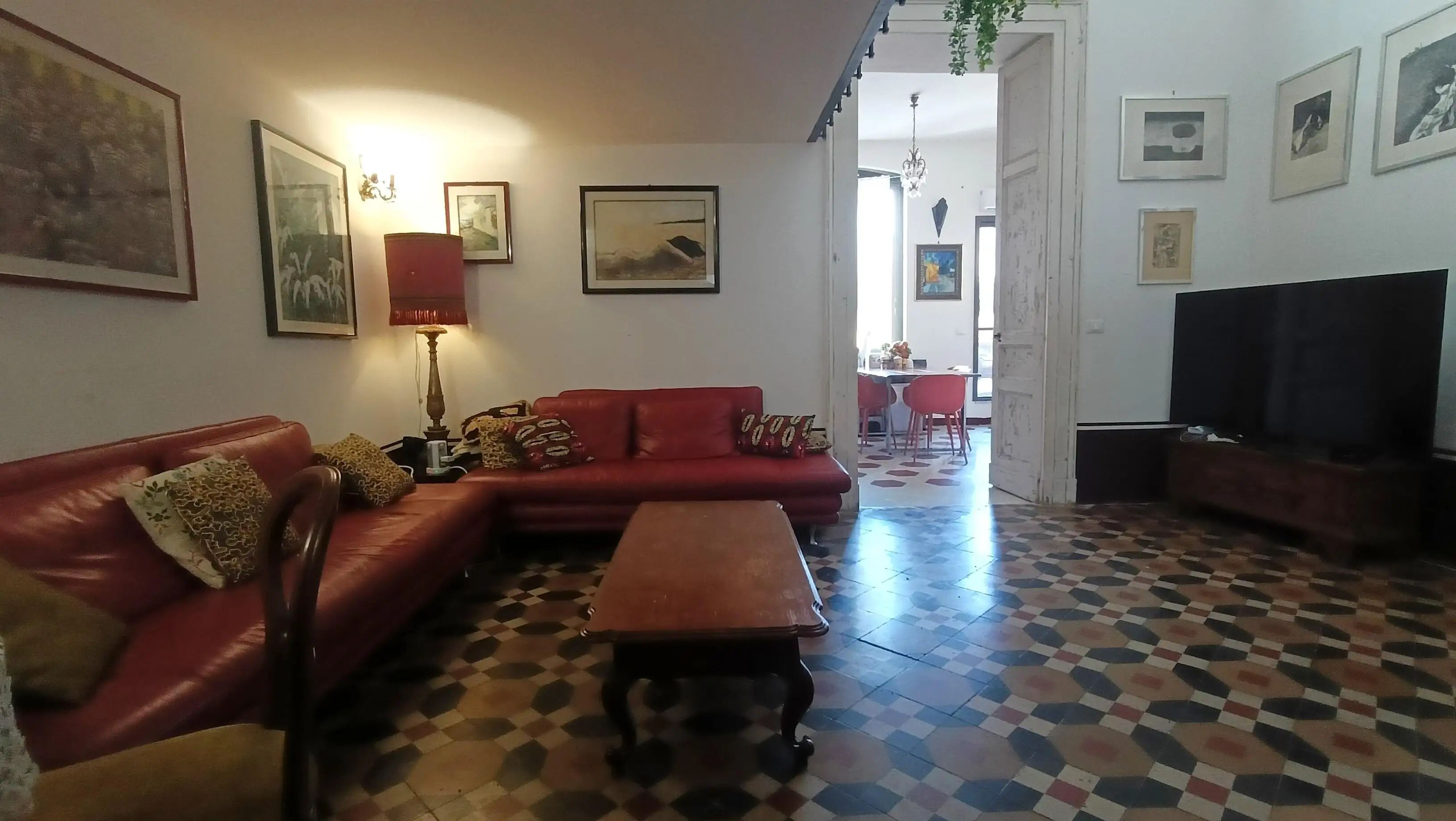 ELEGANTE DIMORA STORICA CON VOLTE A STELLA NEL CENTRO DI LECCE