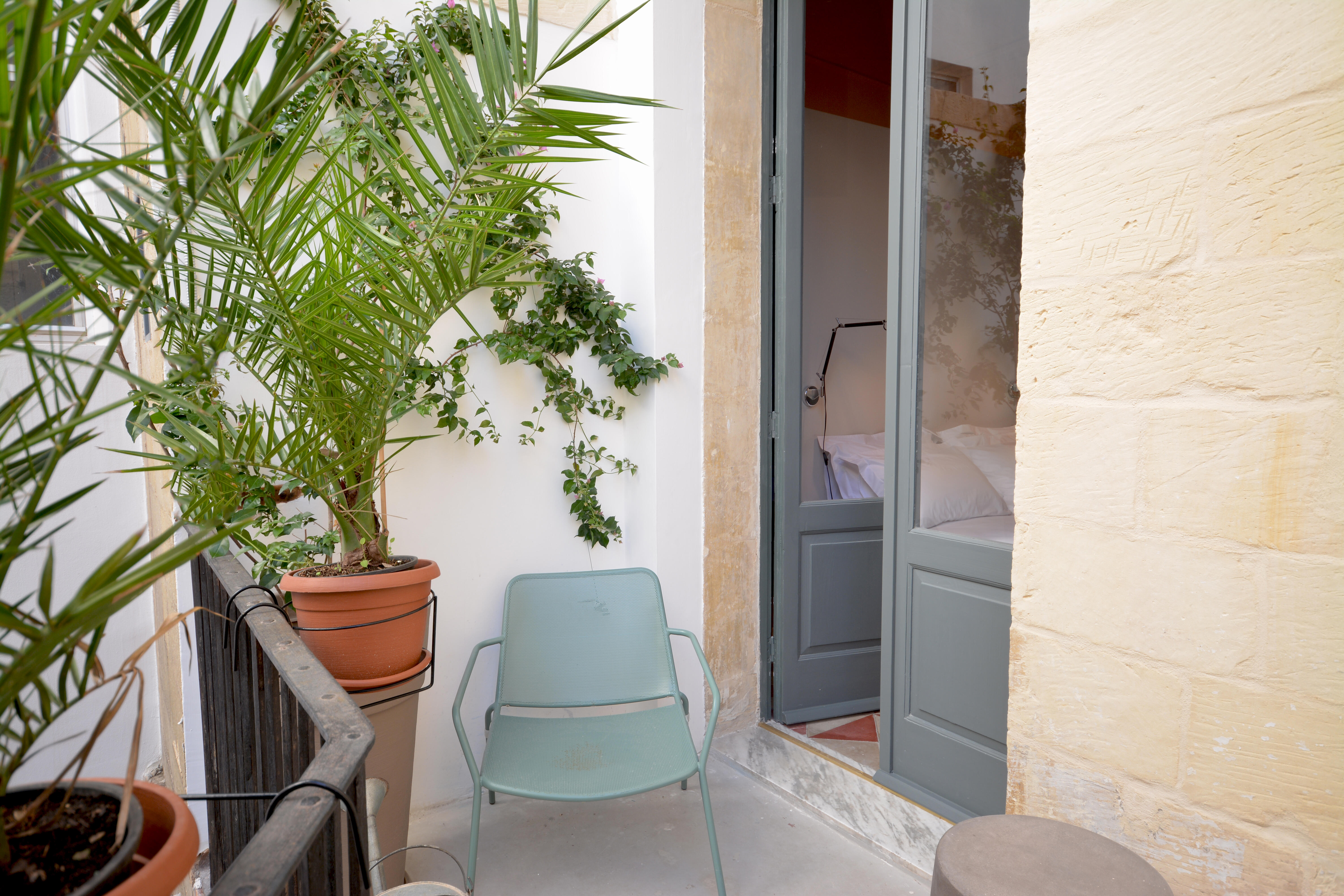 Historic Palazzetto with Terraces and Mini-Pool for Sale, Lecce