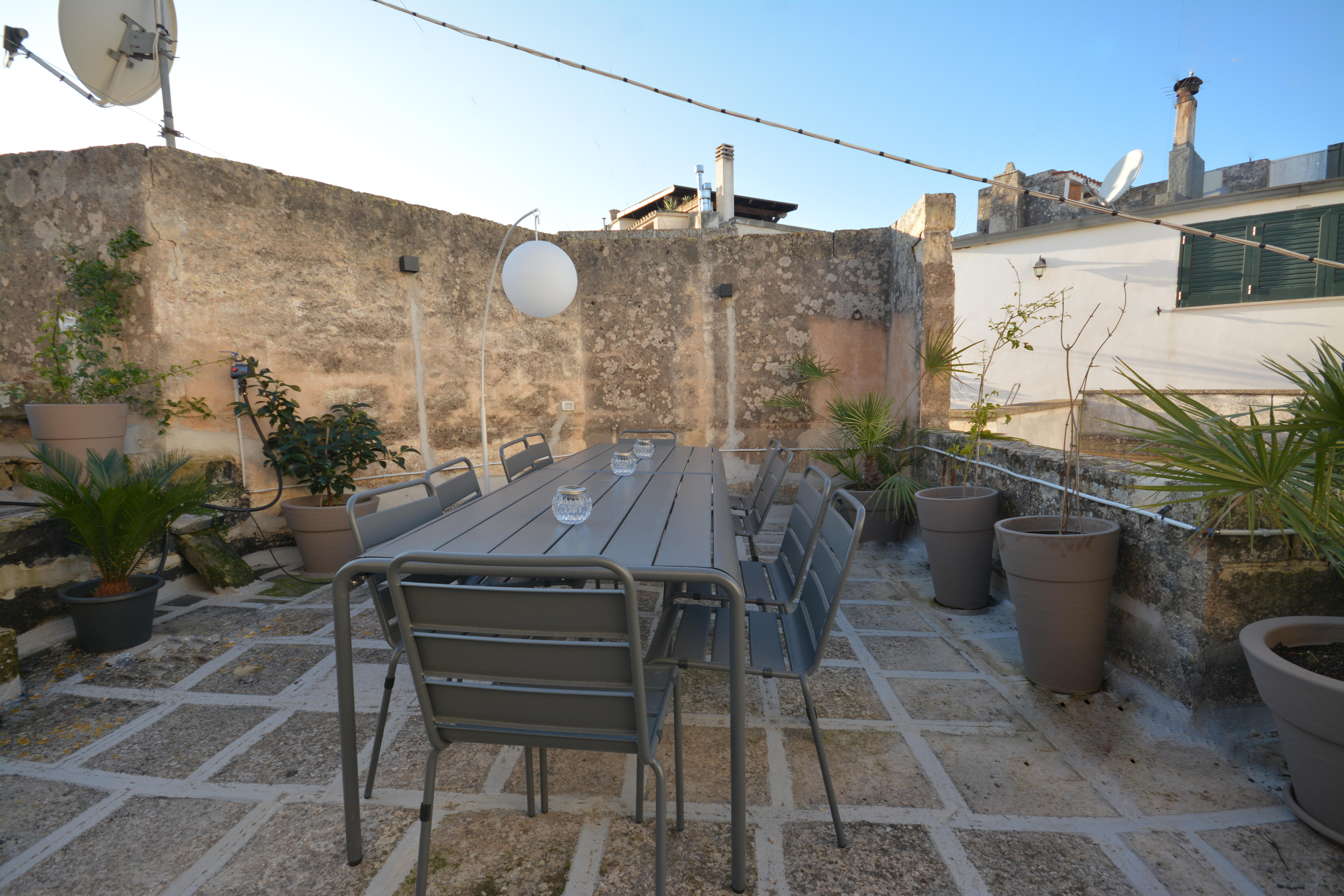 Historic Palazzetto with Terraces and Mini-Pool for Sale, Lecce