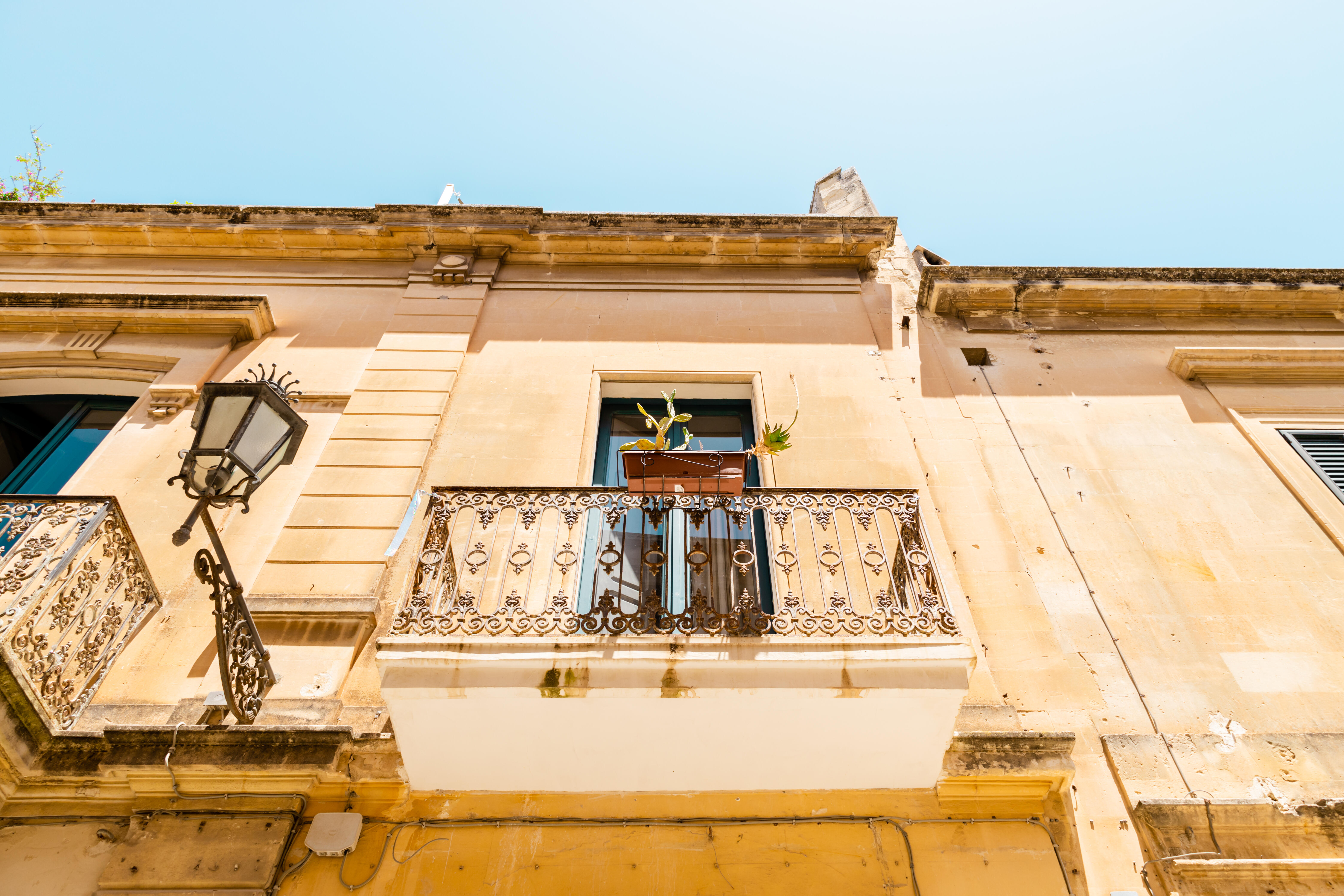 Historic Palazzetto with Terraces and Mini-Pool for Sale, Lecce