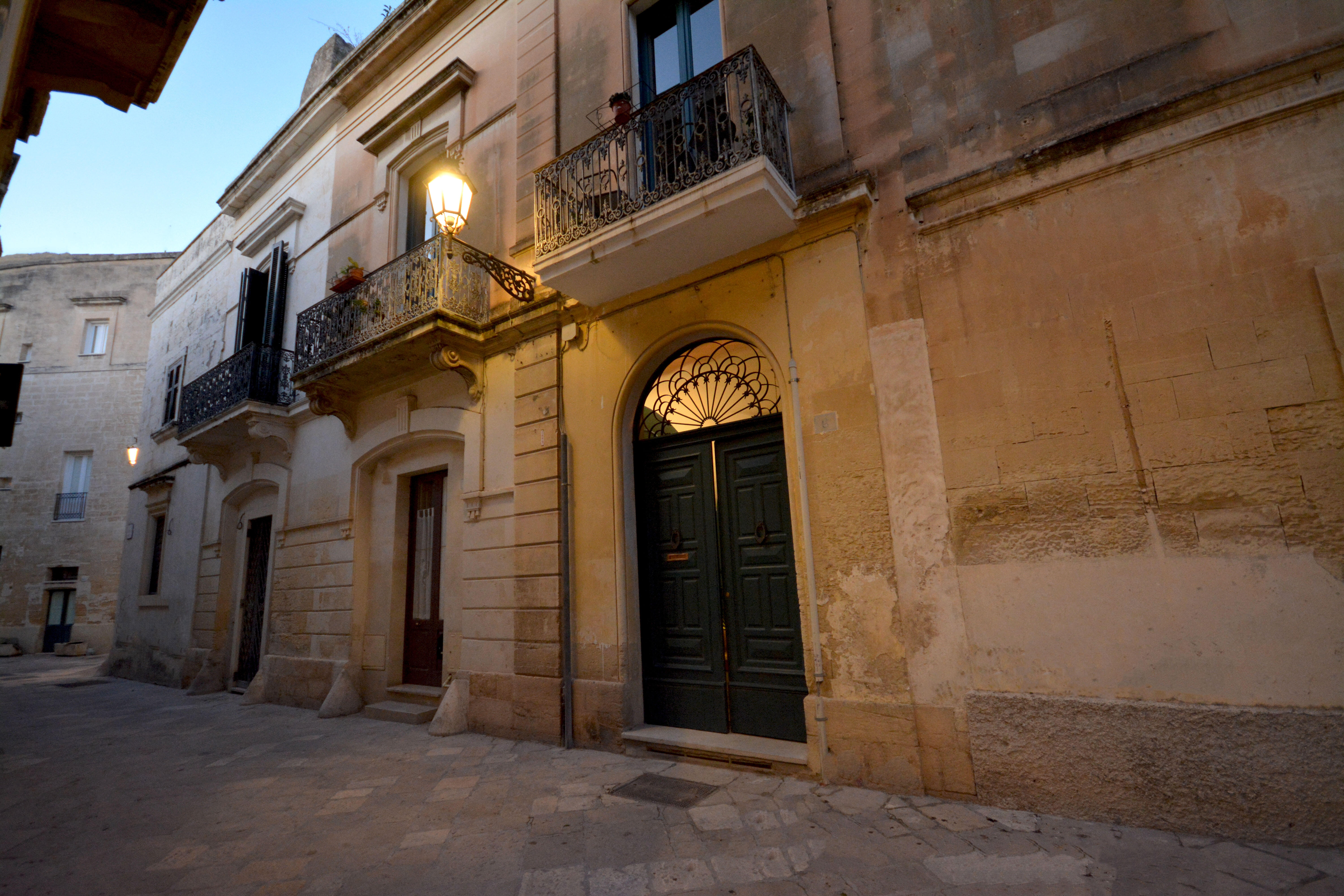 Historic Palazzetto with Terraces and Mini-Pool for Sale, Lecce