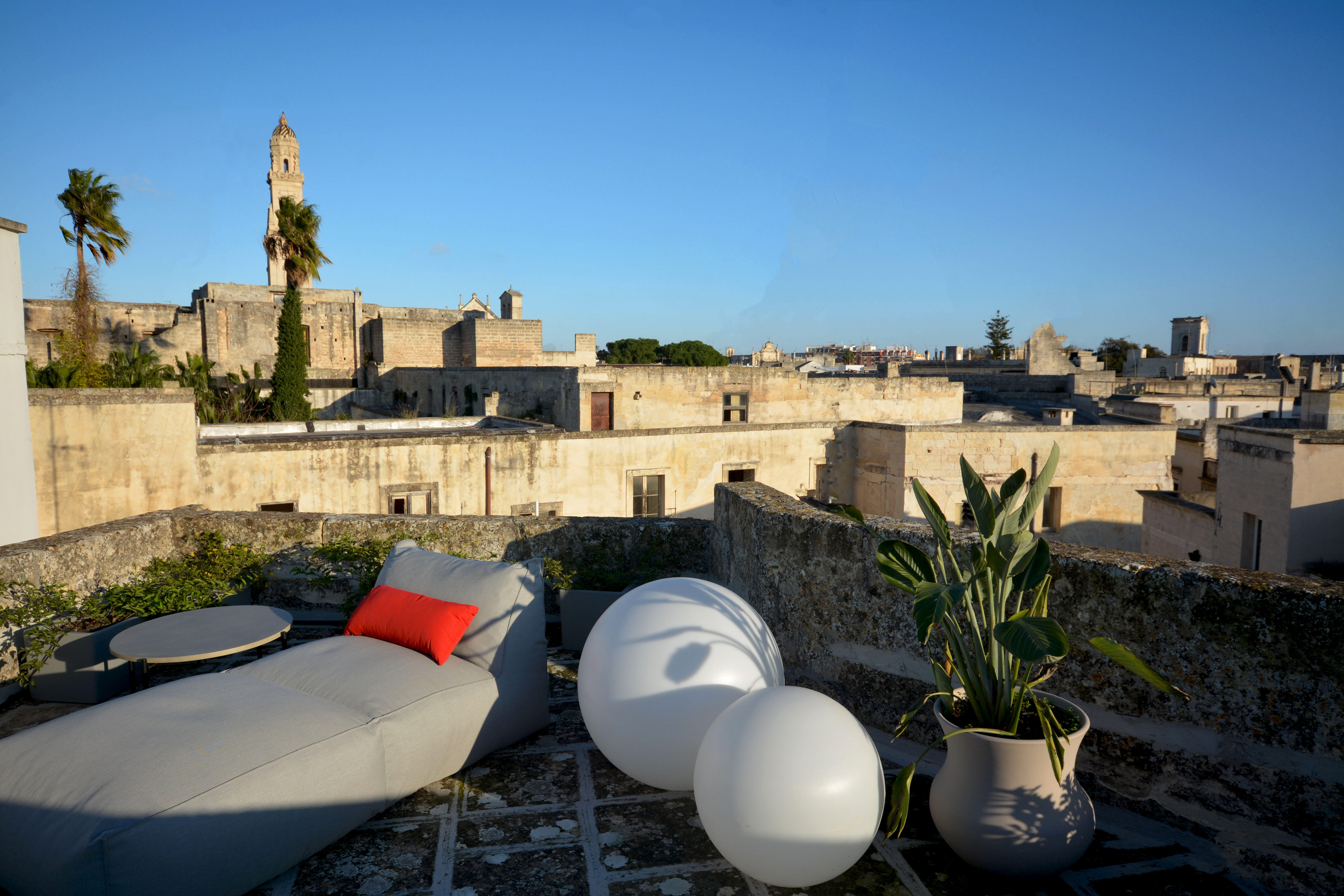 Historic Palazzetto with Terraces and Mini-Pool for Sale, Lecce