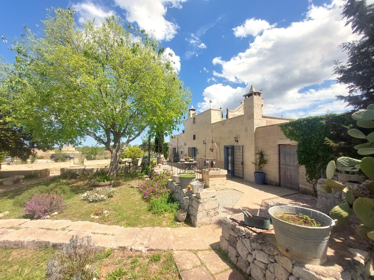 Autentica Masseria in Puglia, chiavi in mano 