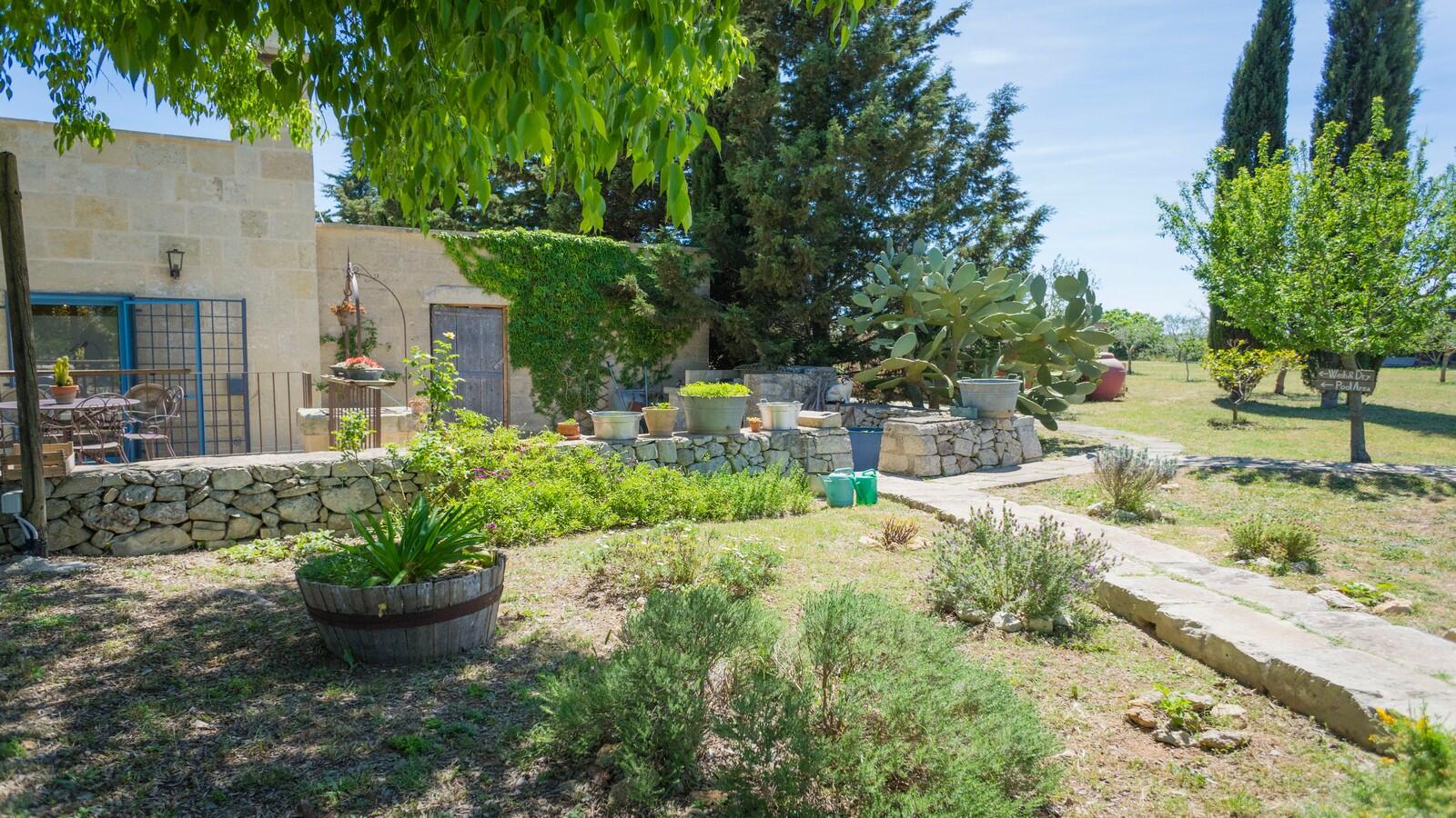 Masseria con piscina in vendita, Puglia