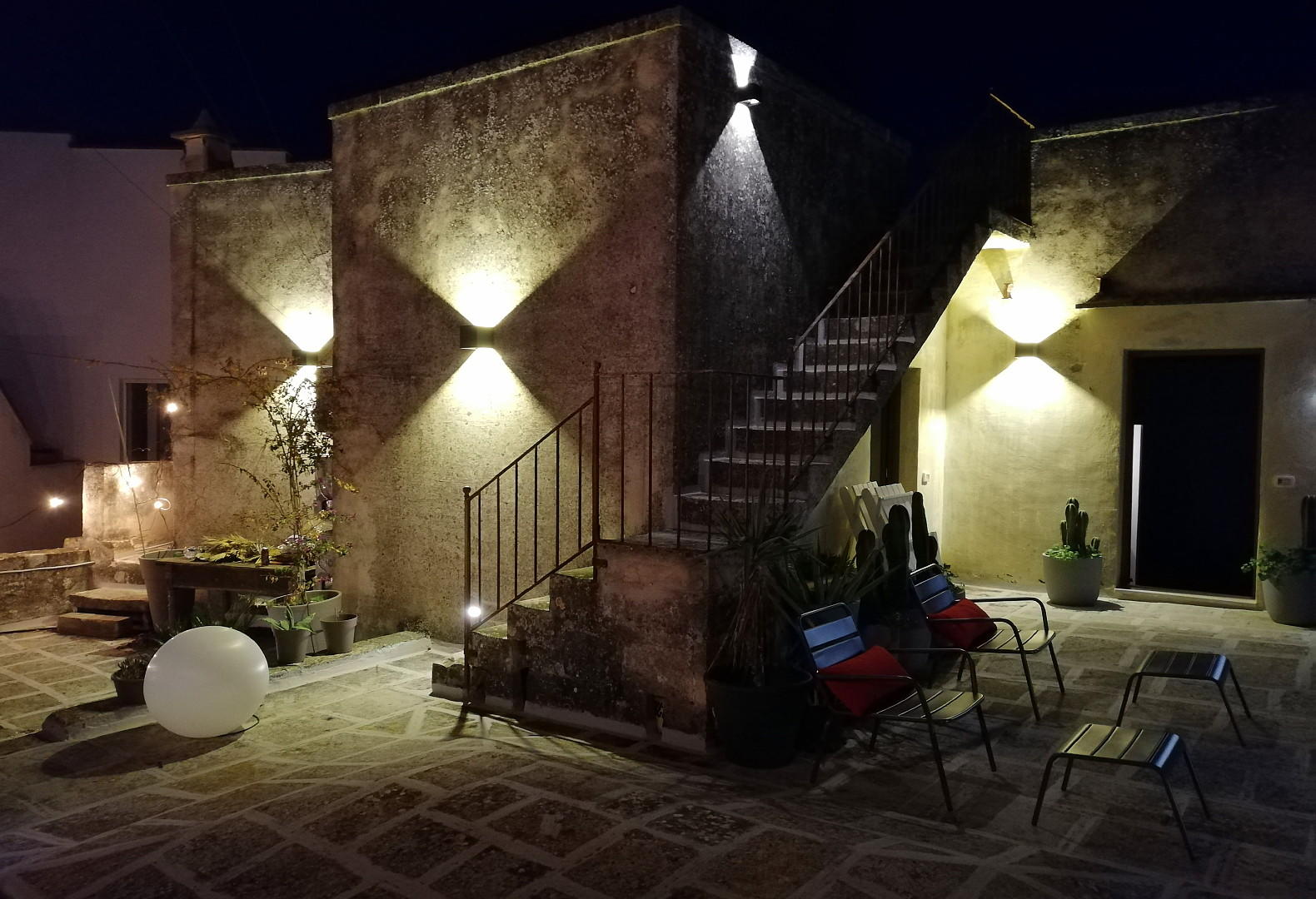 Historic Palazzetto with Terraces and Mini-Pool for Sale, Lecce