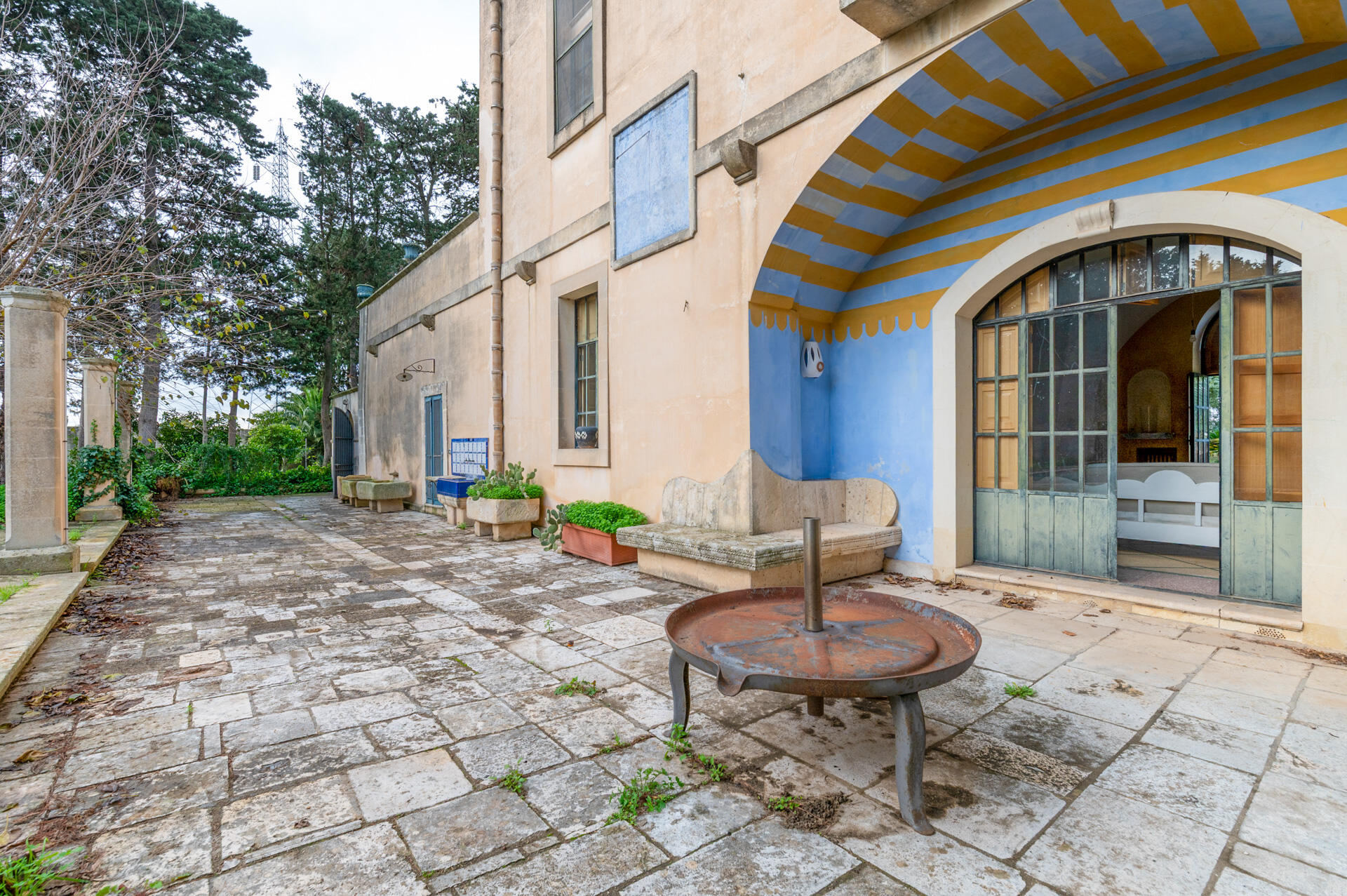Villa d’epoca con piscina e parco in vendita a Lecce