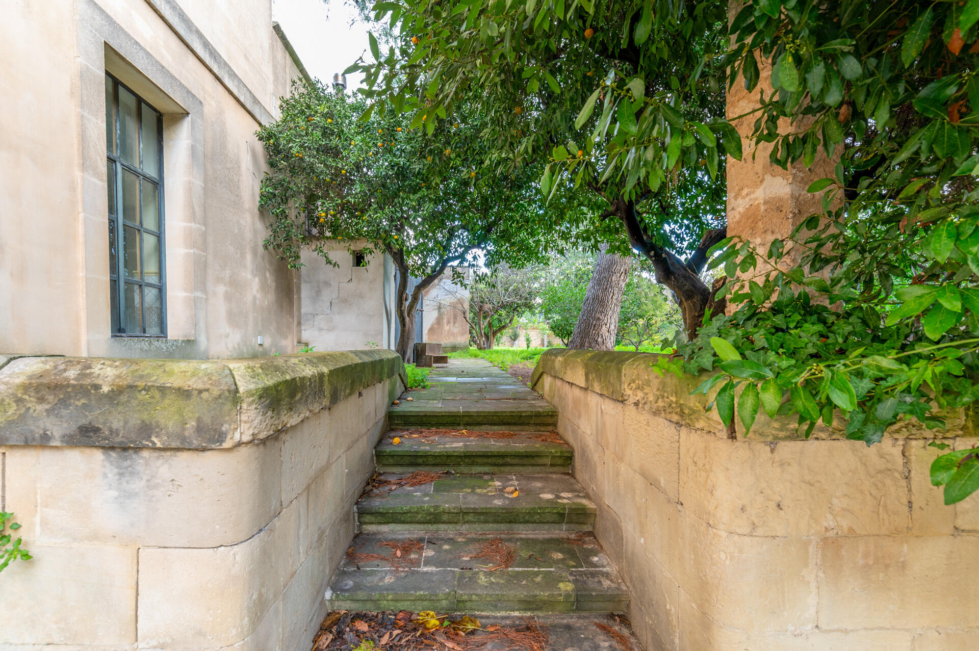Villa d’epoca con piscina e parco in vendita a Lecce