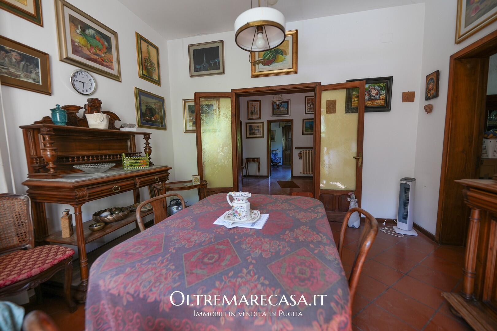 Villa with huge gardens near Lecce