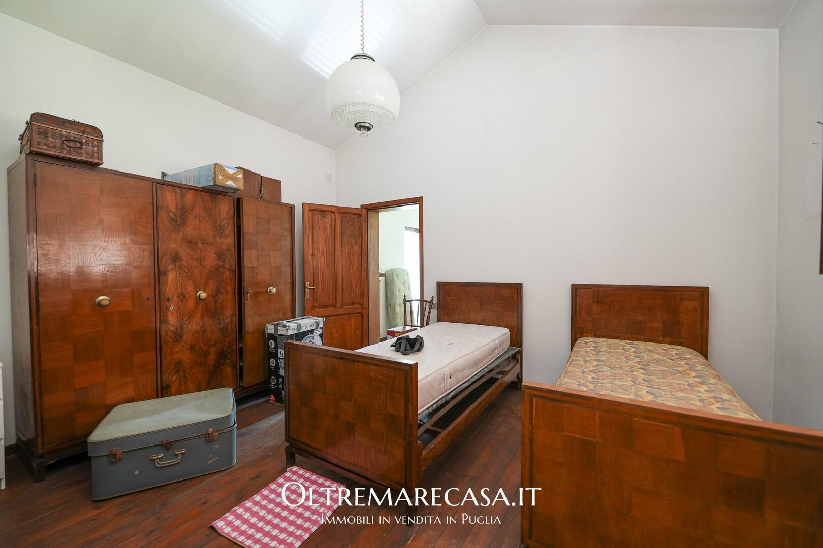 Villa with huge gardens near Lecce