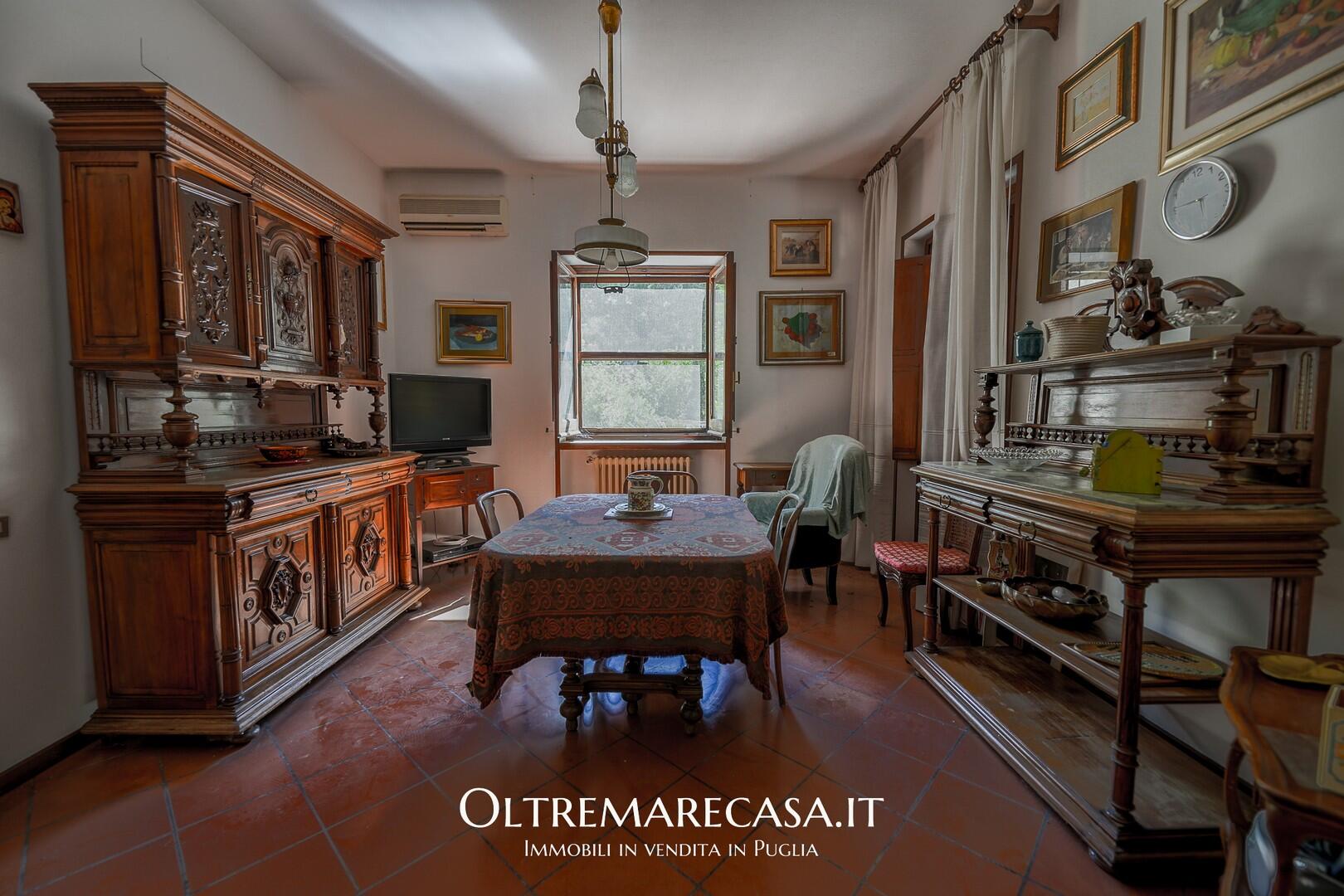 Villa with huge gardens near Lecce